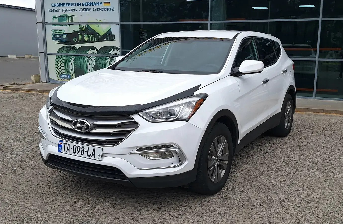 نمای دیگر هیوندای 2.4L 4dr چهار چرخ محرک اتوماتیک 2016
