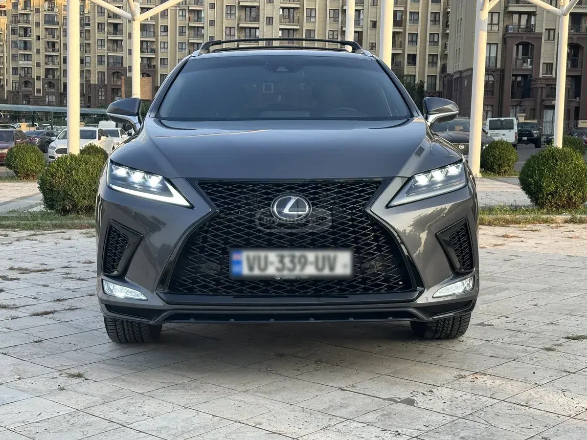 نمای دیگر لکسوس هیبرید 2018