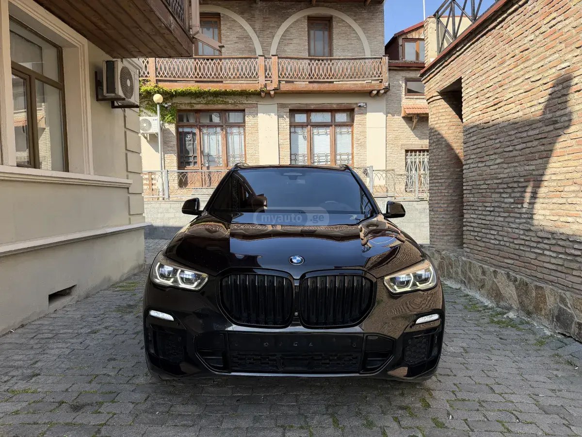 بی ام و xDrive50i 4dr چهار چرخ محرک 2019