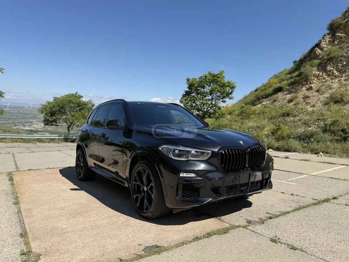 نمای دیگر بی ام و xDrive50i 4dr چهار چرخ محرک 2019