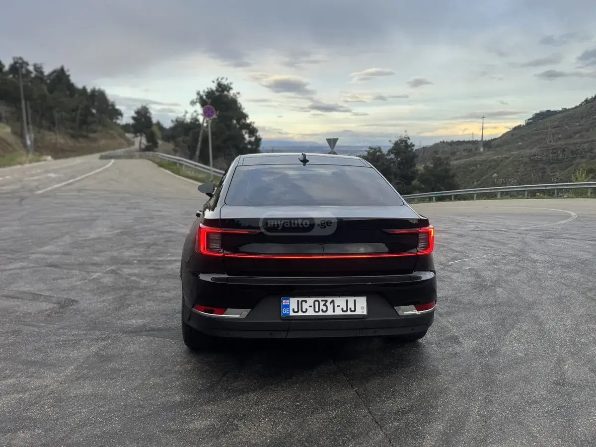 نمای دیگر پولستار POLESTAR 2 2021