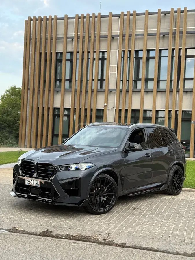 بی ام و xDrive40i 4 در چهار چرخ محرک 2020