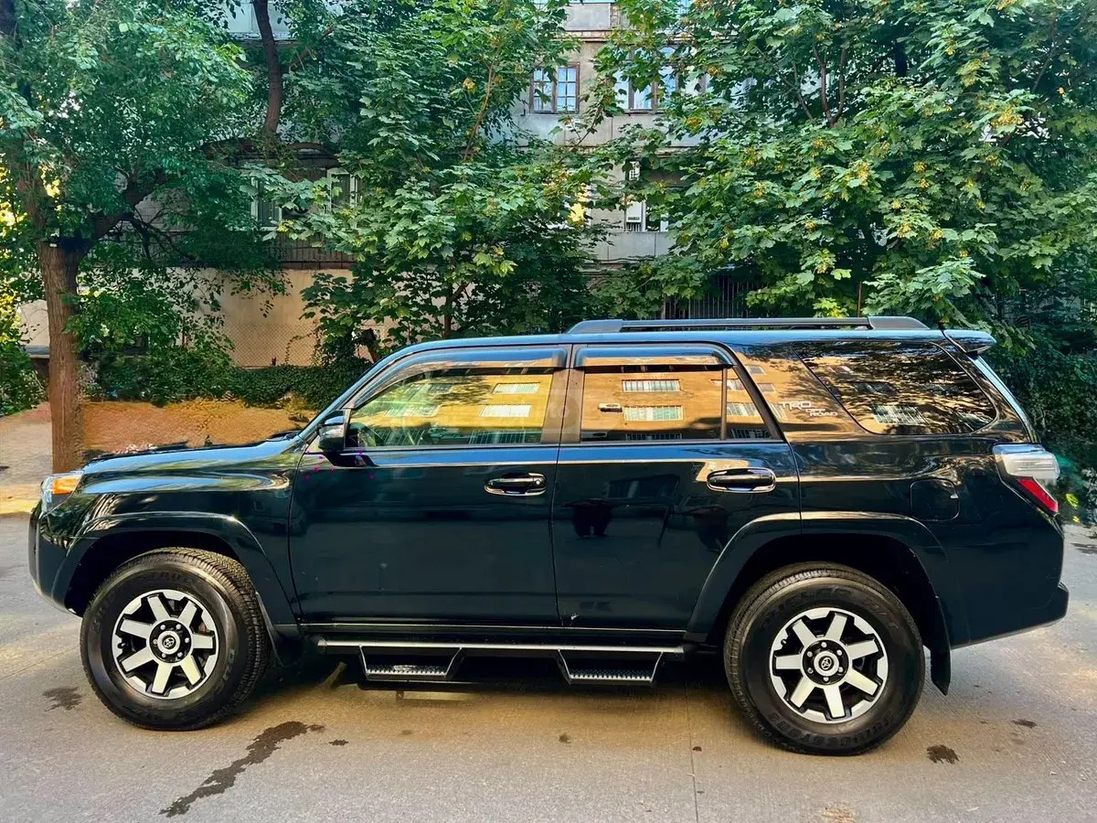 نمای دیگر تویوتا TRD آفرود پریمیوم 4dr 4x4 A 2019