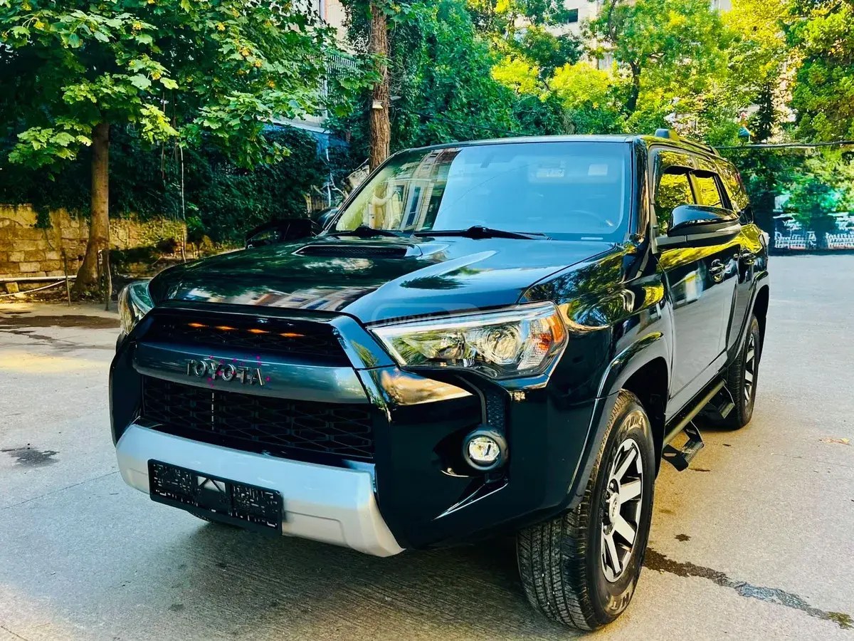 نمای دیگر تویوتا TRD آفرود پریمیوم 4dr 4x4 A 2019