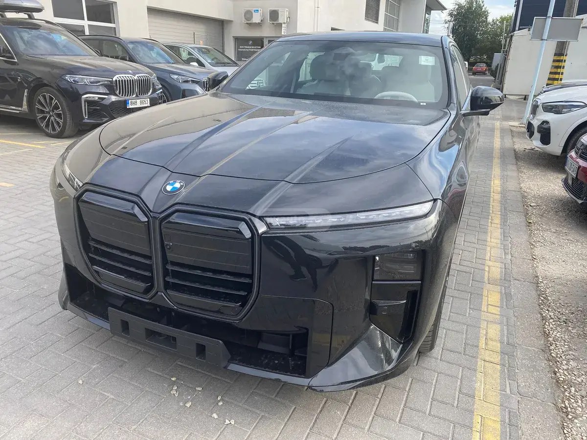 بی ام و 2026