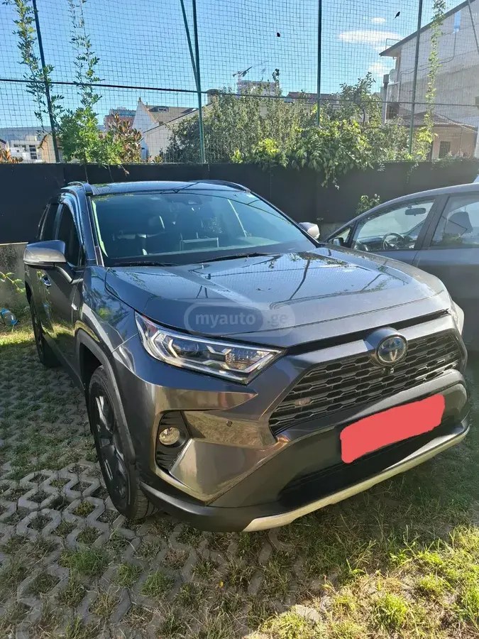 نمای دیگر تویوتا لیمیتد 4 در چهار چرخ محرک اتوماتیک 2019