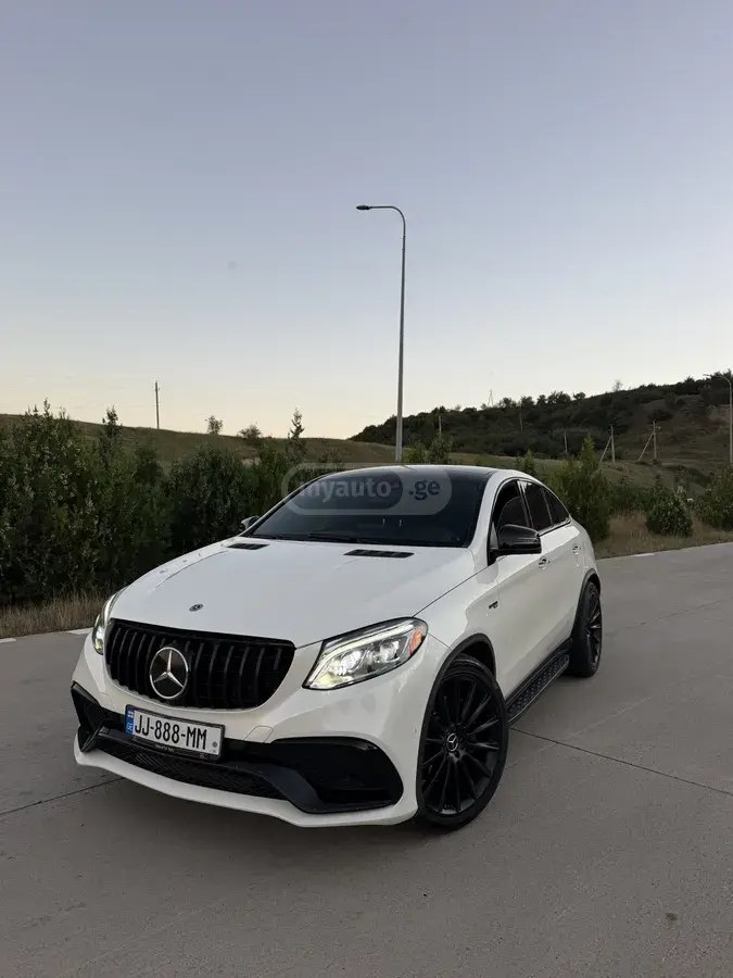 نمای دیگر مرسدس بنز بیس AMG GLE 43 کوپه 4 در تمام چرخ 2019