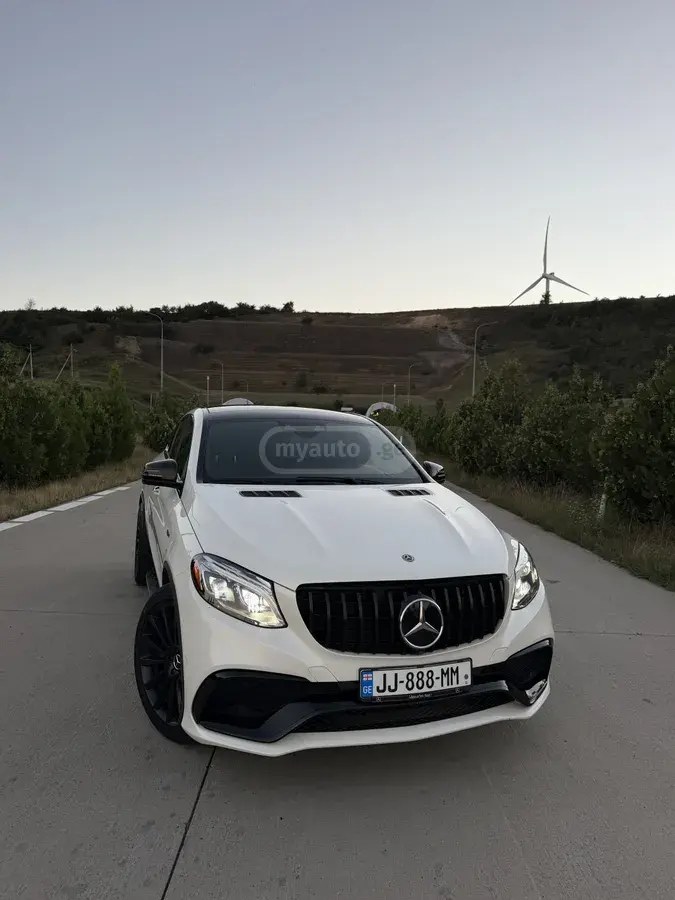 نمای دیگر مرسدس بنز بیس AMG GLE 43 کوپه 4 در تمام چرخ 2019