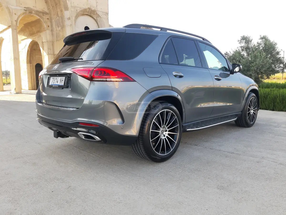 نمای دیگر مرسدس بنز 4-MATIC AMG 2021