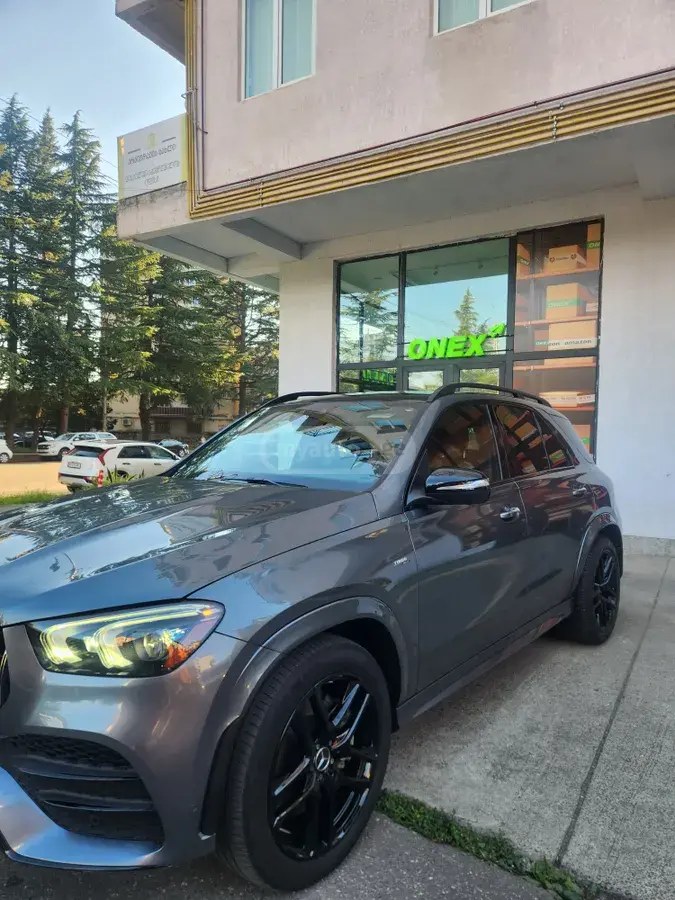 نمای دیگر مرسدس بنز پایه AMG GLE 53 4dr تمام چرخ محرک 2021