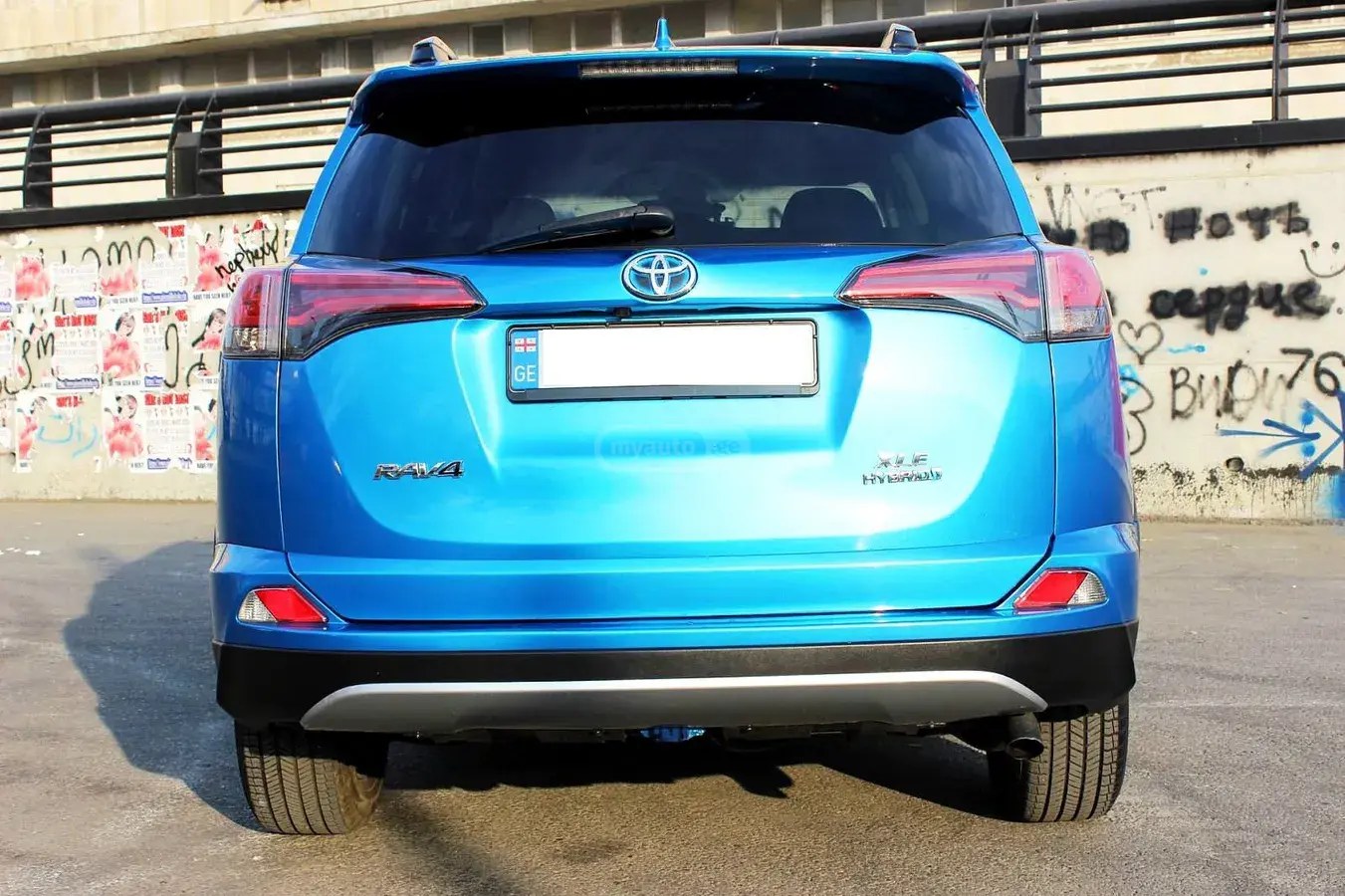 نمای دیگر تویوتا XLE 4dr چهار چرخ محرک Automa 2017