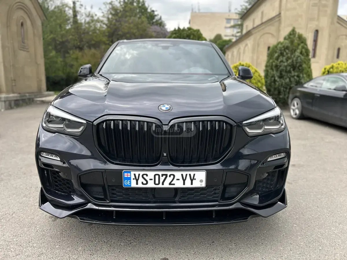 نمای دیگر بی ام و M50i 4dr تمام چرخ محرک اسپرت 2020