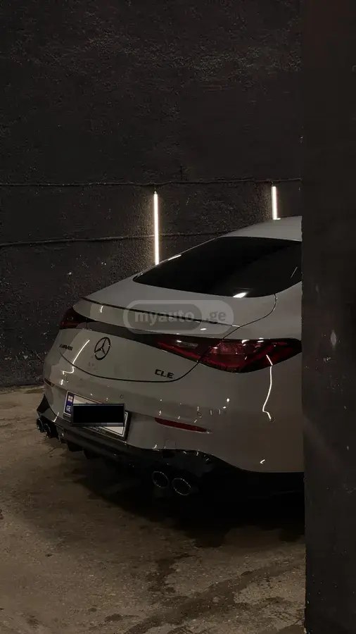 نمای دیگر مرسدس بنز AMG 2024