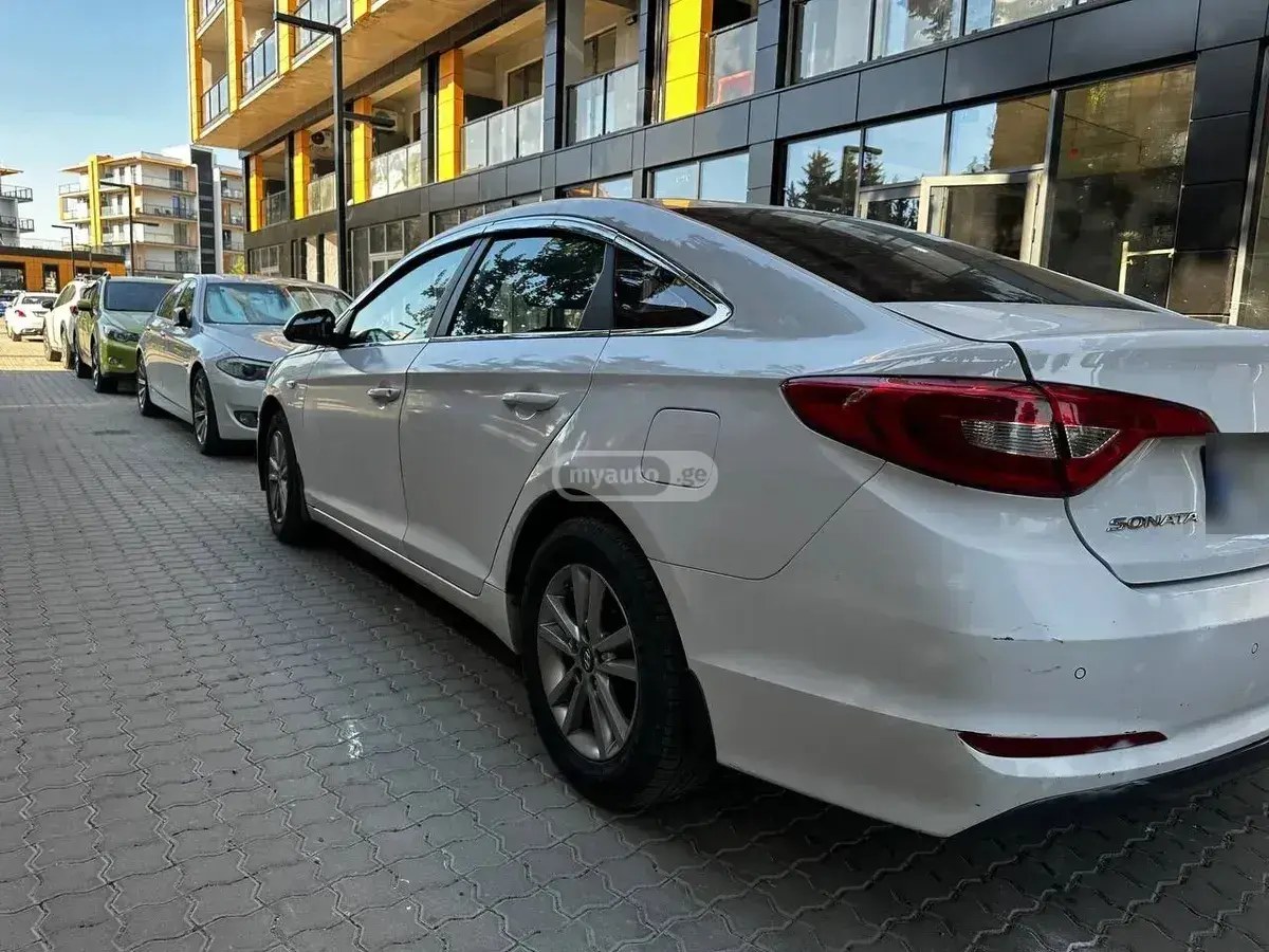 نمای دیگر هیوندای 2016