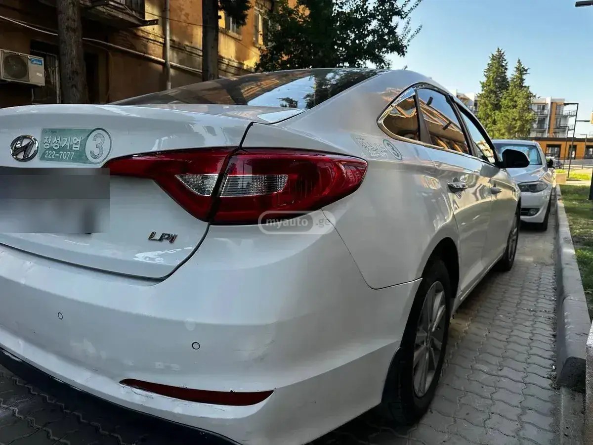 نمای دیگر هیوندای 2016