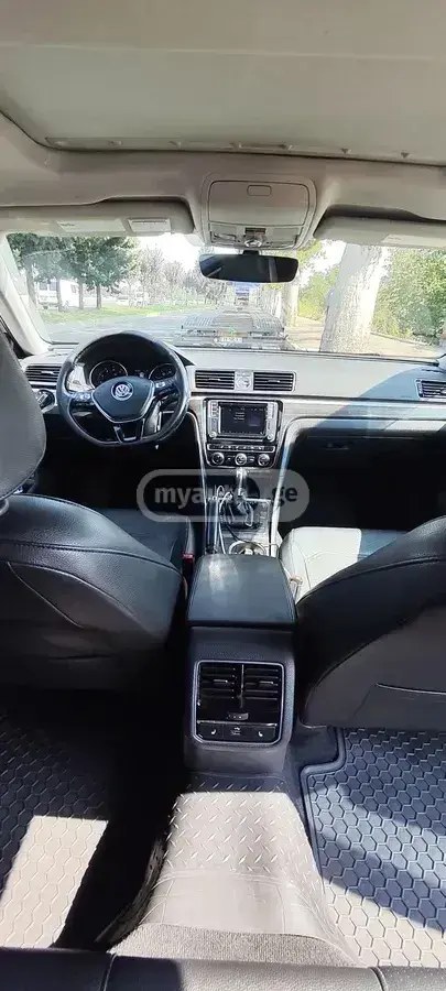 نمای دیگر فولکس واگن پریمیوم 2017