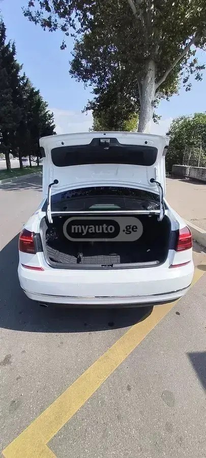 نمای دیگر فولکس واگن پریمیوم 2017