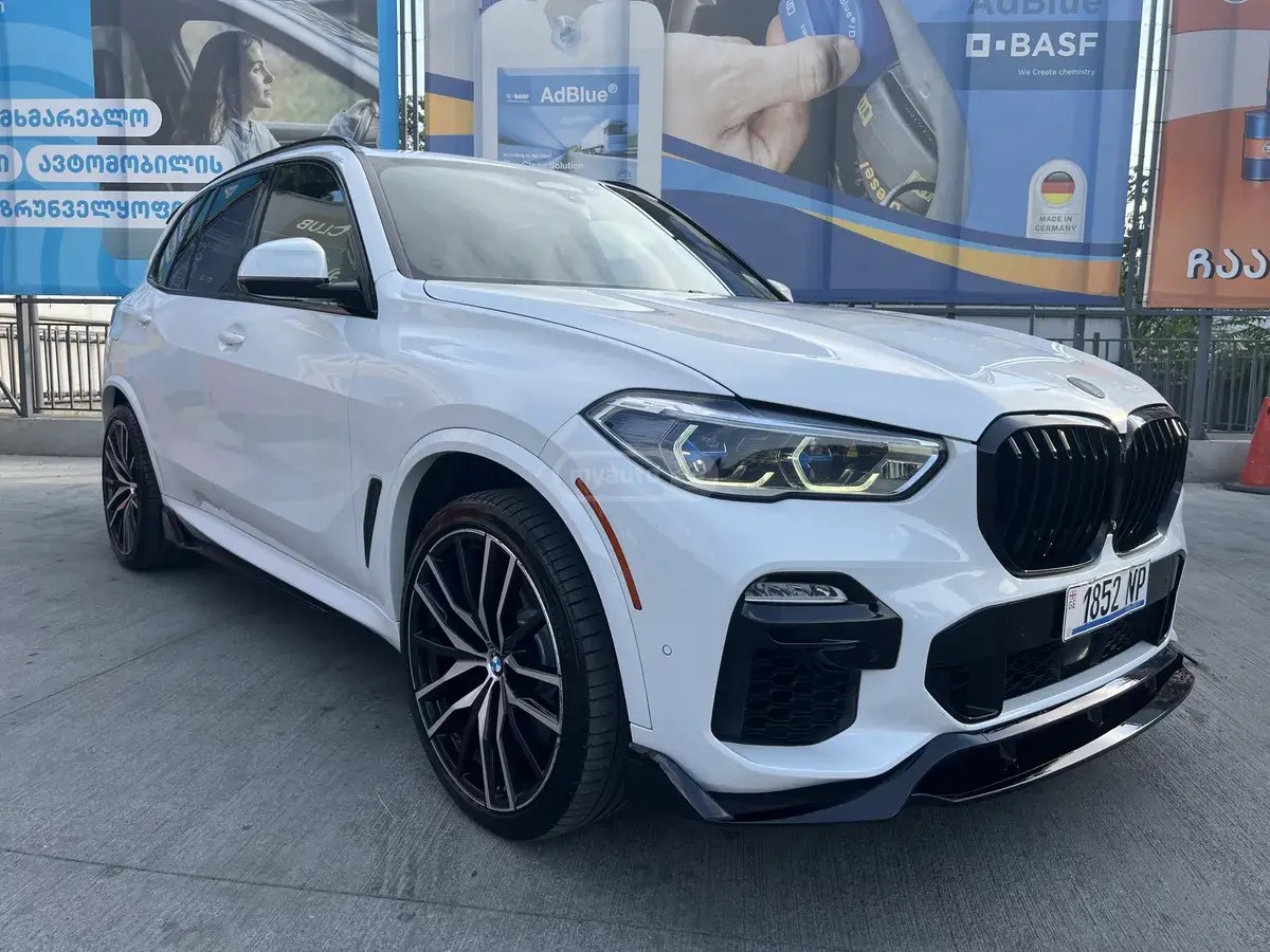 بی ام و xDrive40i 4 در چهار چرخ محرک 2019