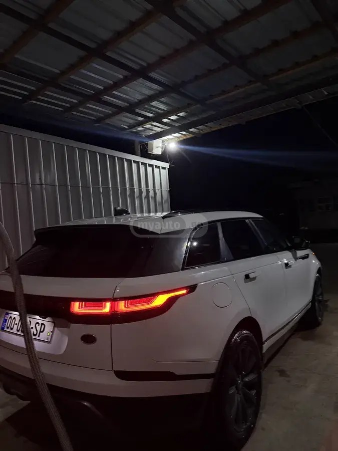 نمای دیگر لندروور P250 S 4 در 4x4 اتوماتیک 2019