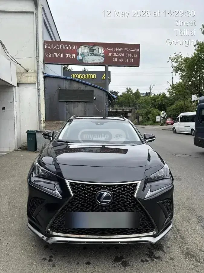 نمای دیگر لکسوس NX 300H فول 2020