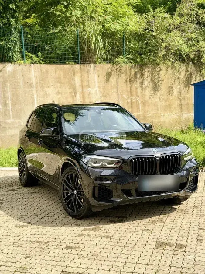 بی ام و xDrive40i 4dr تمام چرخ محرک 2022