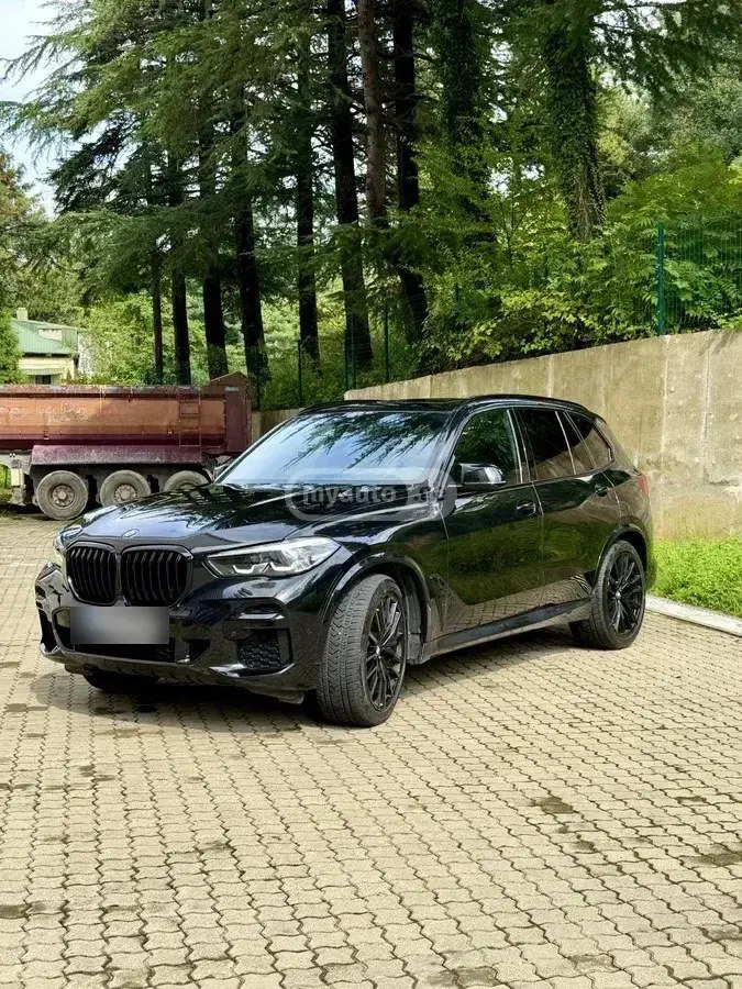 نمای دیگر بی ام و xDrive40i 4dr تمام چرخ محرک 2022