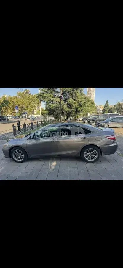 نمای دیگر تویوتا اس ای 4dr سدان اتوماتیک 2016