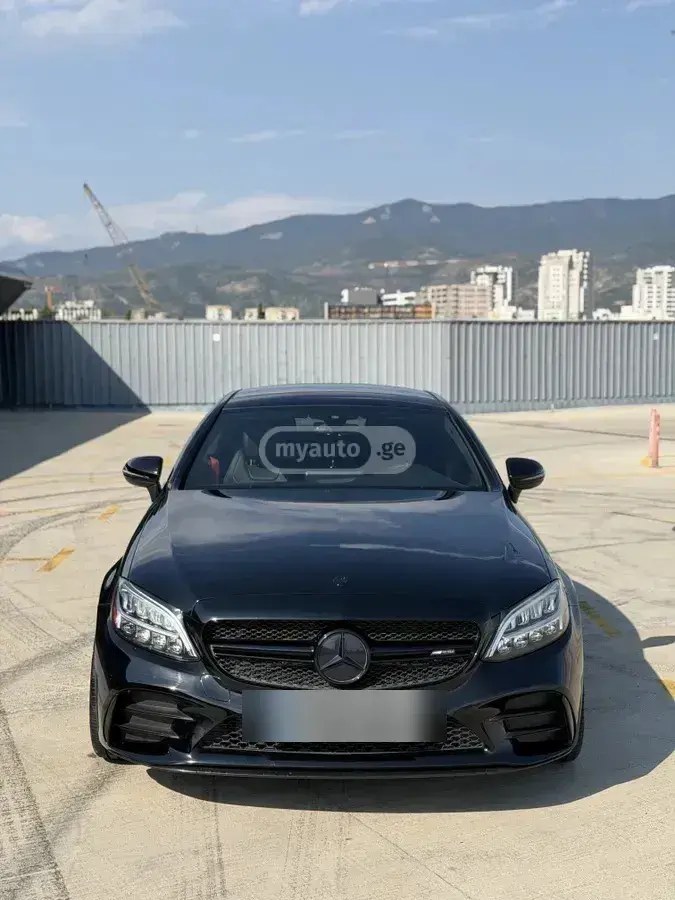 نمای دیگر مرسدس بنز بیس AMG C 43 2 در چهار چرخ محرک 2019