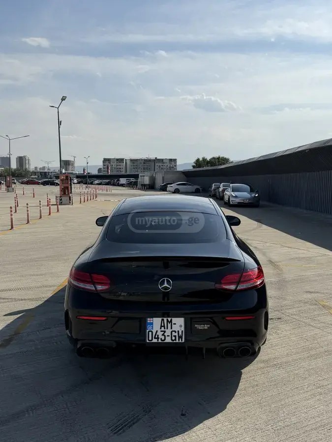 نمای دیگر مرسدس بنز بیس AMG C 43 2 در چهار چرخ محرک 2019