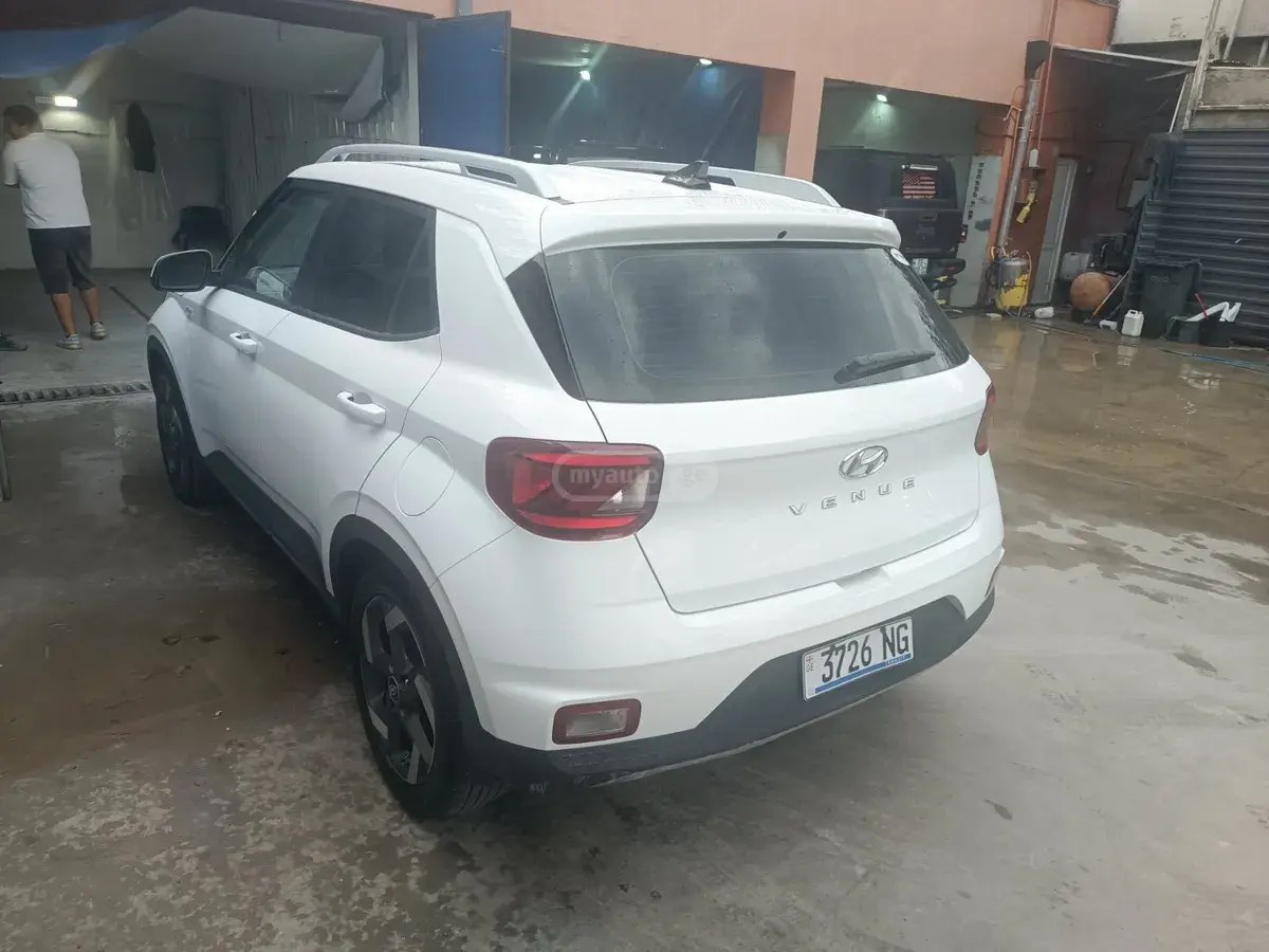 نمای دیگر هیوندای SE 4 در دیفرانسیل جلو CVT 2022