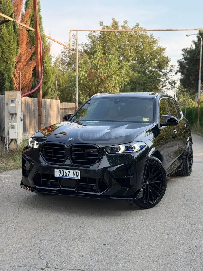 بی ام و xDrive40i 4 در چهار چرخ محرک 2020