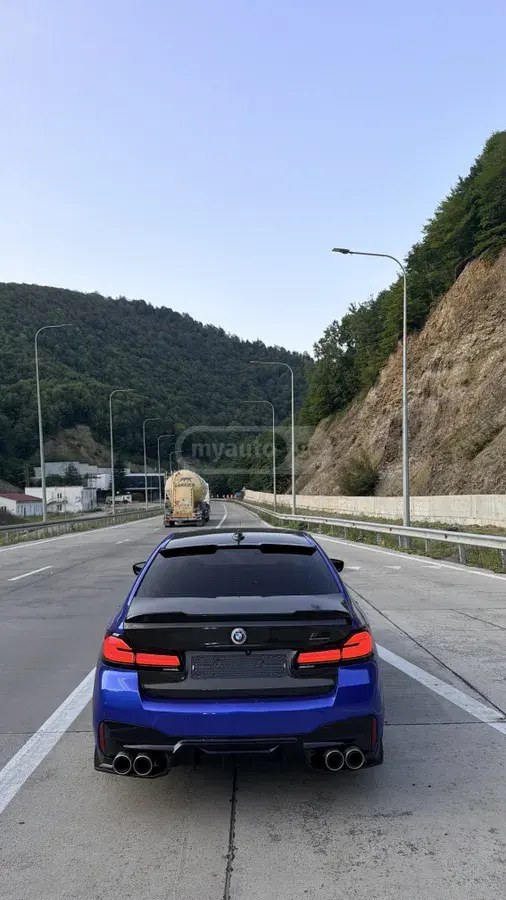 نمای دیگر بی ام و 2018