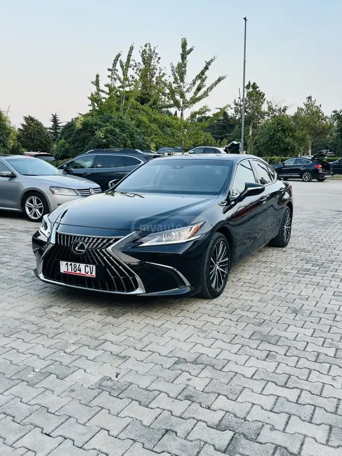 لکسوس 2024