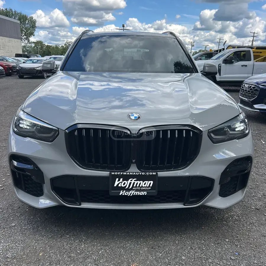 نمای دیگر بی ام و xDrive40i 4dr دیفرانسیل تمام 2023