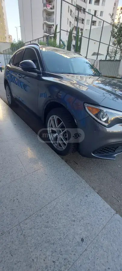 نمای دیگر آلفا رومئو 2018