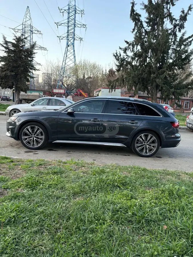 نمای دیگر آئودی 2019