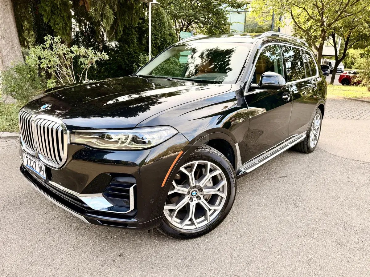 بی ام و xDrive40i 4 در چهار چرخ محرک 2020