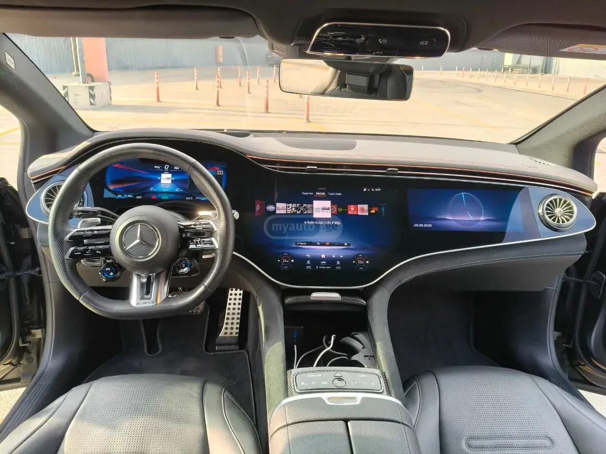 نمای دیگر مرسدس بنز AMG 43 2023