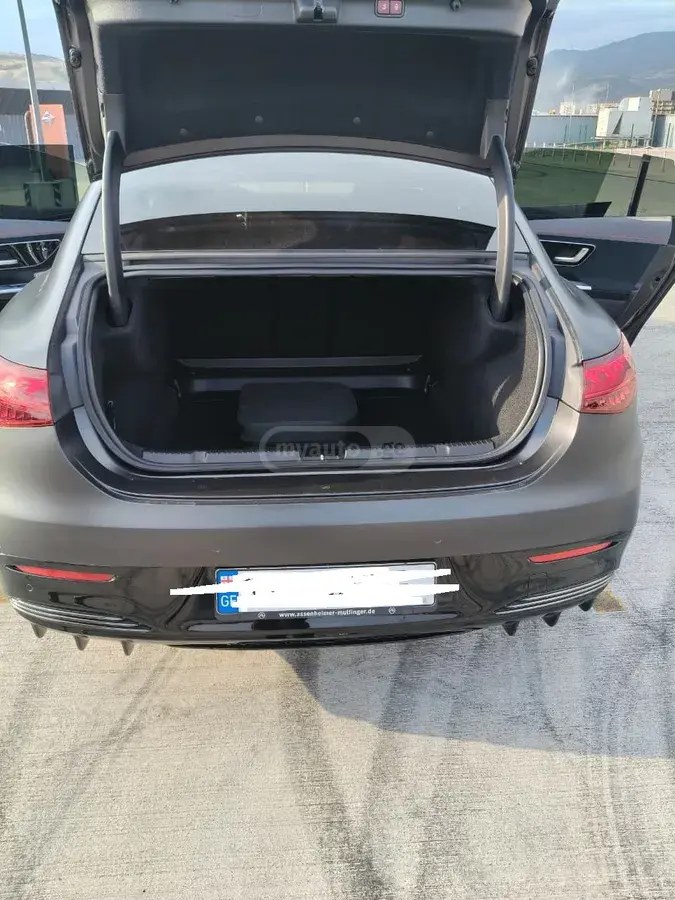 نمای دیگر مرسدس بنز AMG 43 2023
