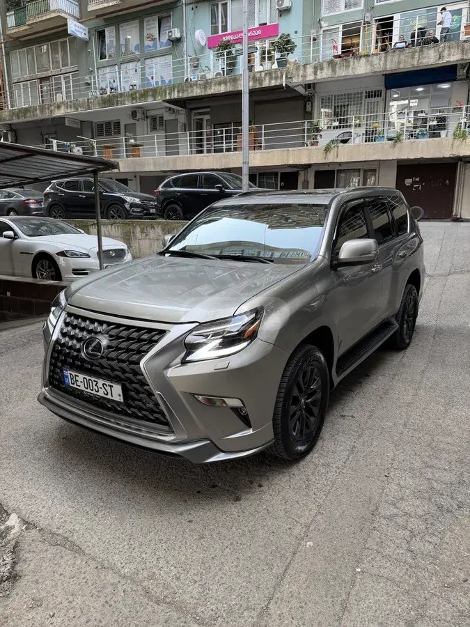 نمای دیگر لکسوس بیس 4dr 4x4 اتوماتیک 2022