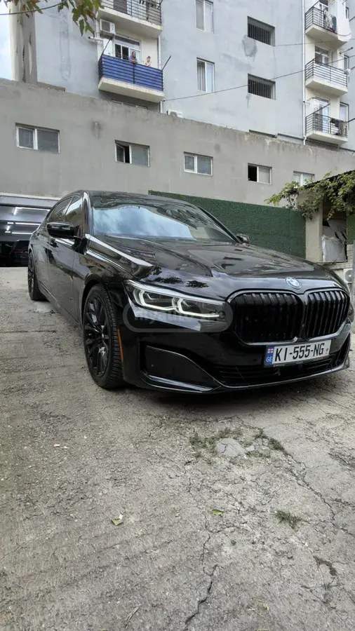 بی ام و i xDrive 4 در تمام چرخ محرک S 2020