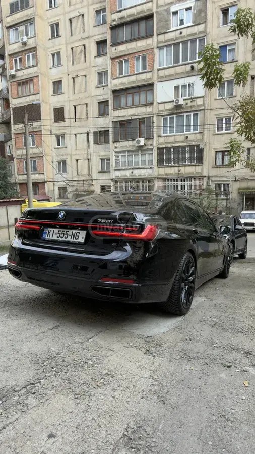 نمای دیگر بی ام و i xDrive 4 در تمام چرخ محرک S 2020