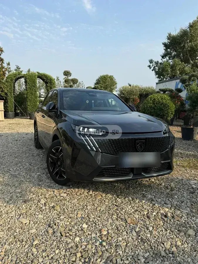 نمای دیگر پژو GT 2025