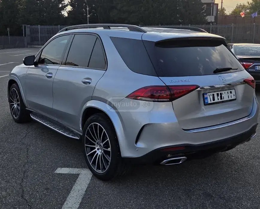 نمای دیگر مرسدس بنز بیس GLE 350 4dr 4x2 اسپرت Uti 2022