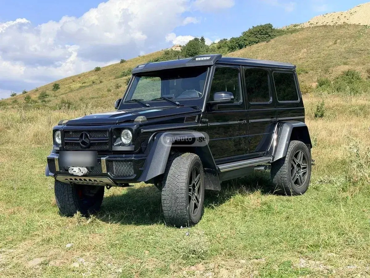 نمای دیگر مرسدس بنز 4x4² 4.0 V 2018