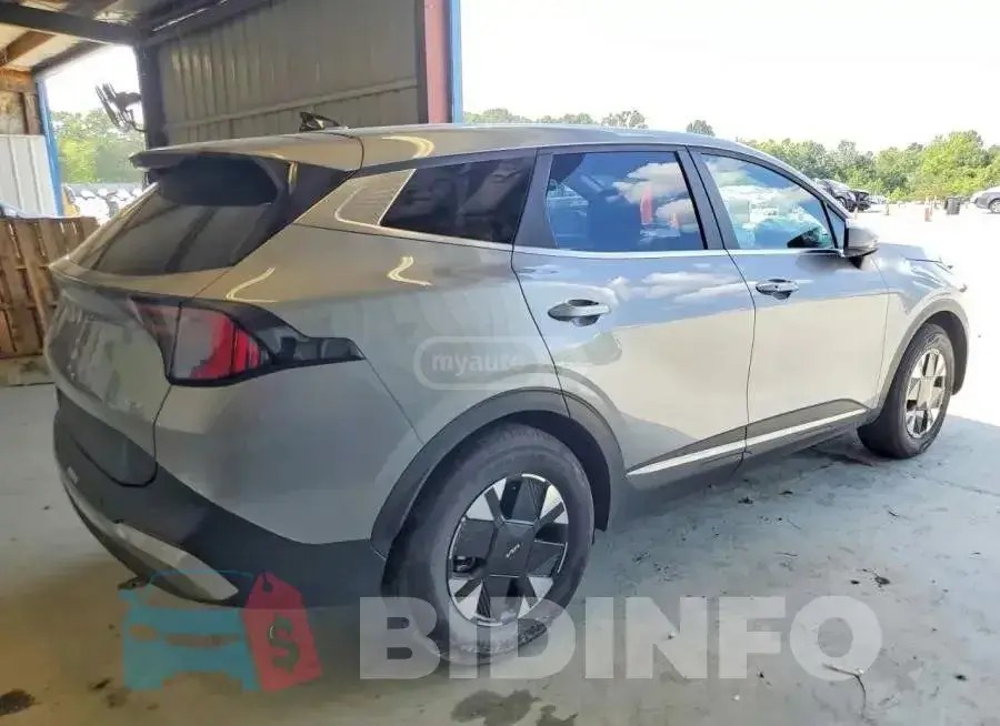 نمای دیگر کیا LX 2025