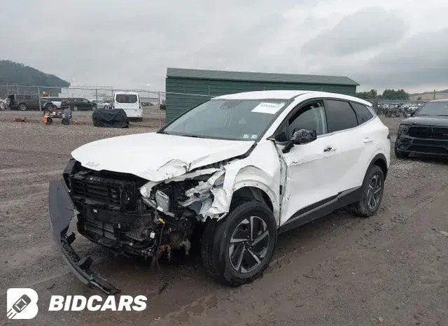 نمای دیگر کیا lx 2024