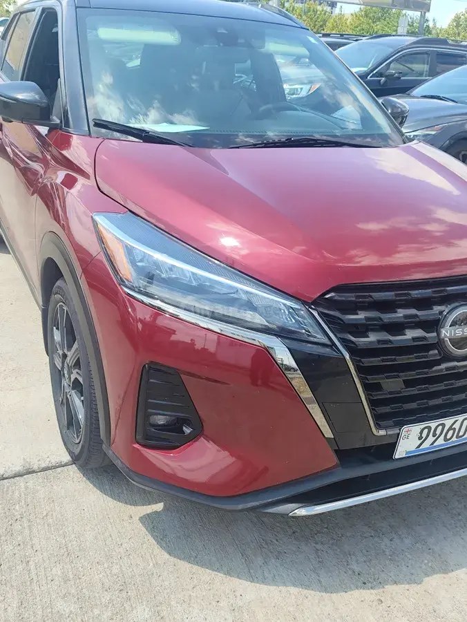 نمای دیگر نیسان S 4 در دیفرانسیل جلو CVT 2022