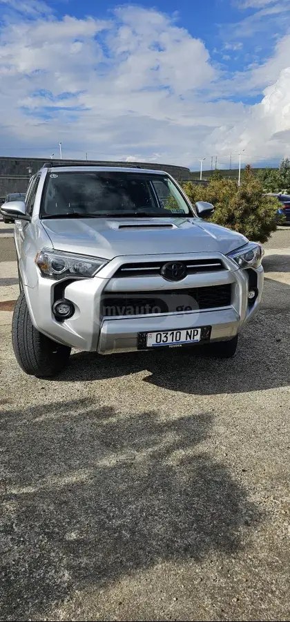 نمای دیگر تویوتا TRD آفرود پرمیوم 4 در 4x4 A 2022