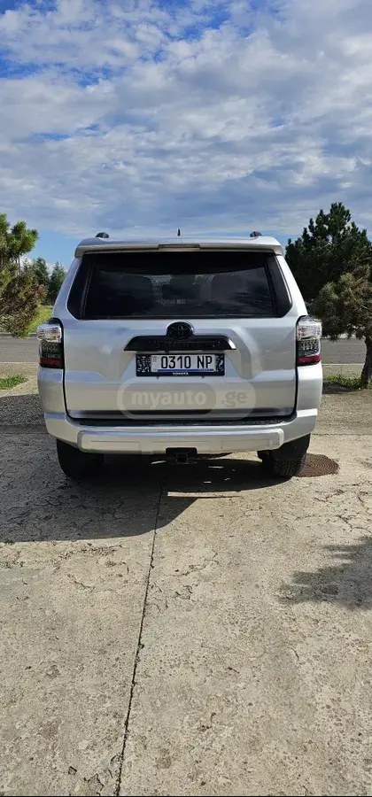 نمای دیگر تویوتا TRD آفرود پرمیوم 4 در 4x4 A 2022